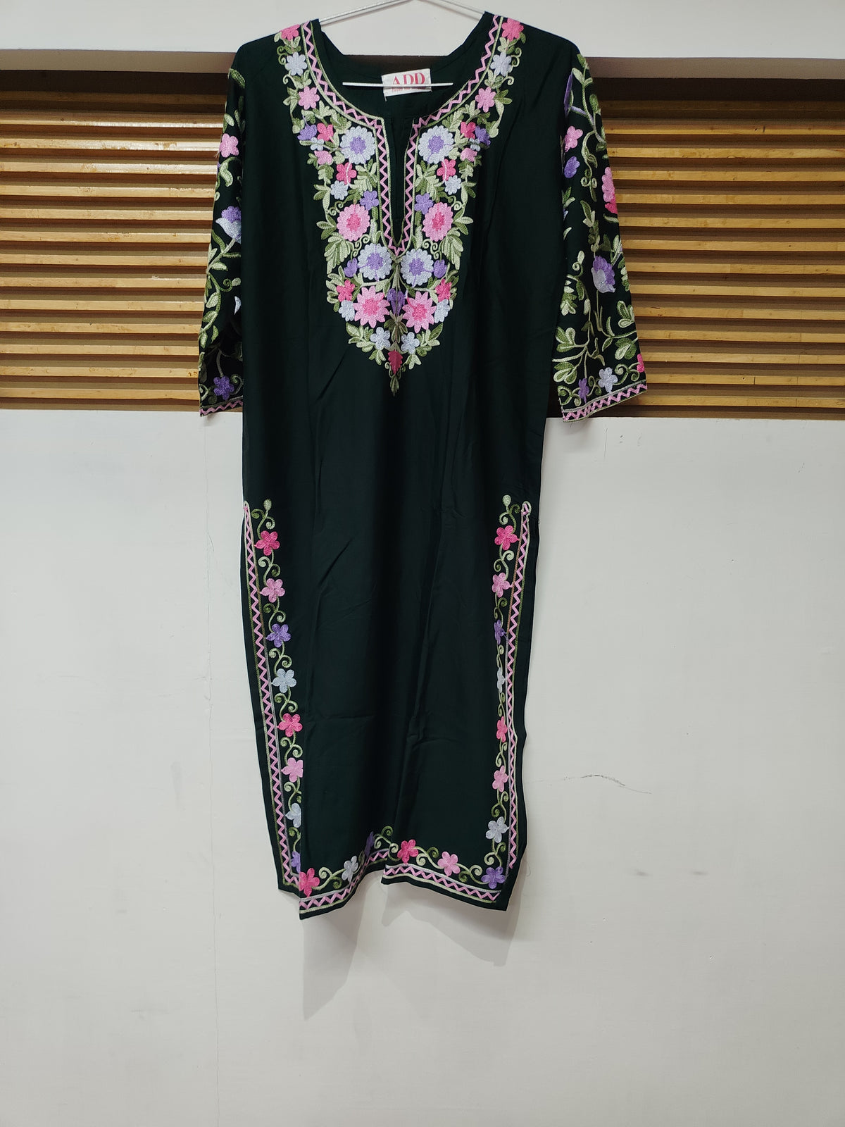 Green Kashmiri Embroidery Kurta Set