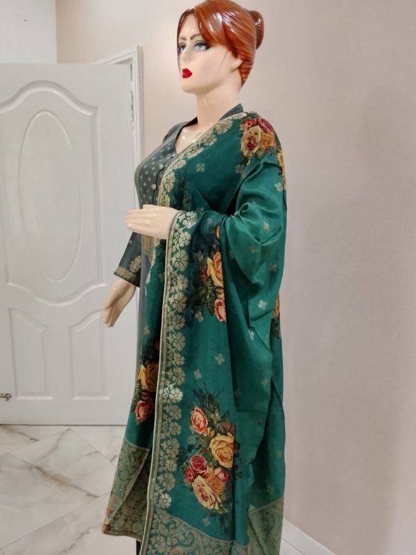 Grey Suit With Green Dupata - Image 3