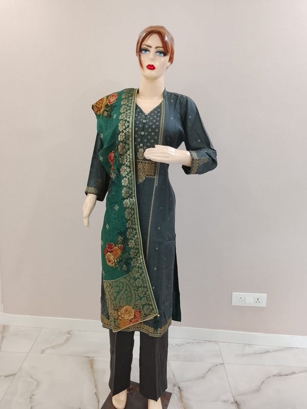 Grey Suit With Green Dupata - Image 5