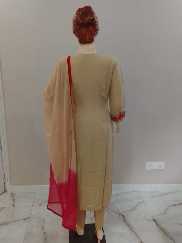 Golden Suit - Image 4
