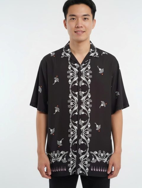 Black short-sleeve shirt